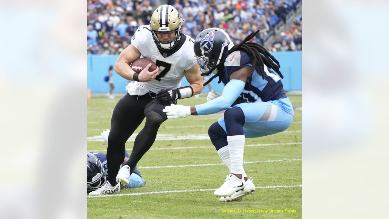 Saints top Titans in NFL season opener - The Vicksburg Post