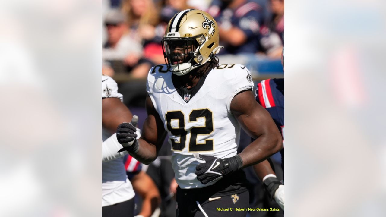 East Rutherford, New Jersey, USA. 2nd Oct, 2018. New Orleans Saints running  back Alvin Kamara (41) is off to a long touchdown run in the second half  after breaking a tackle attempt