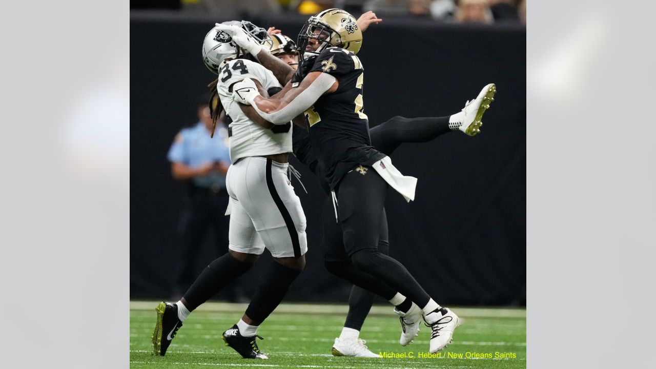 New Orleans Saints running back Dwayne Washington (24) in action