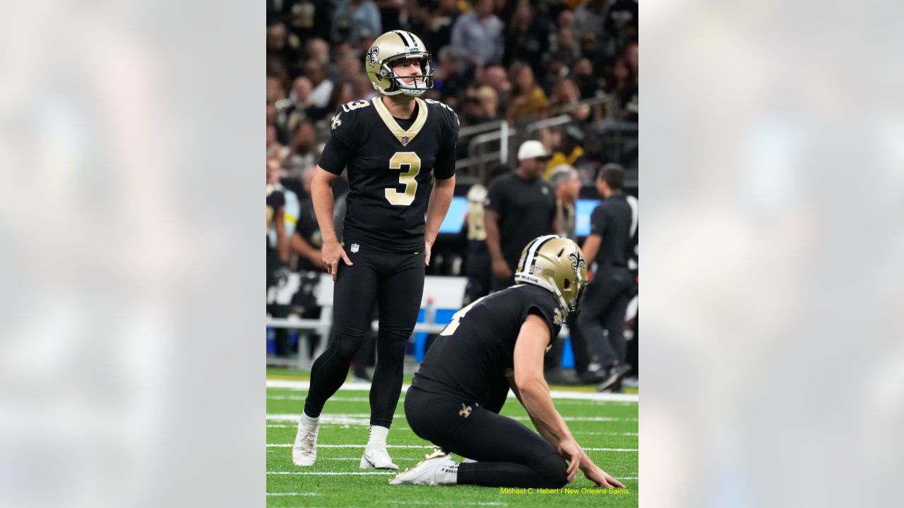 New Orleans Saints Pregame Huddle vs Las Vegas Raiders - 2022 NFL Week 8