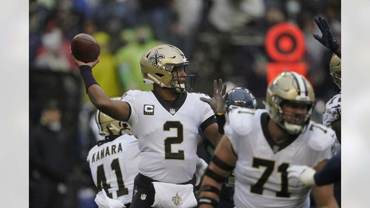 Saints grind out MNF win, drop Seahawks to 2-5