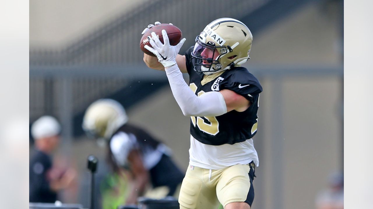 New Orleans Saints linebacker Chase Hansen (40) carries the ball