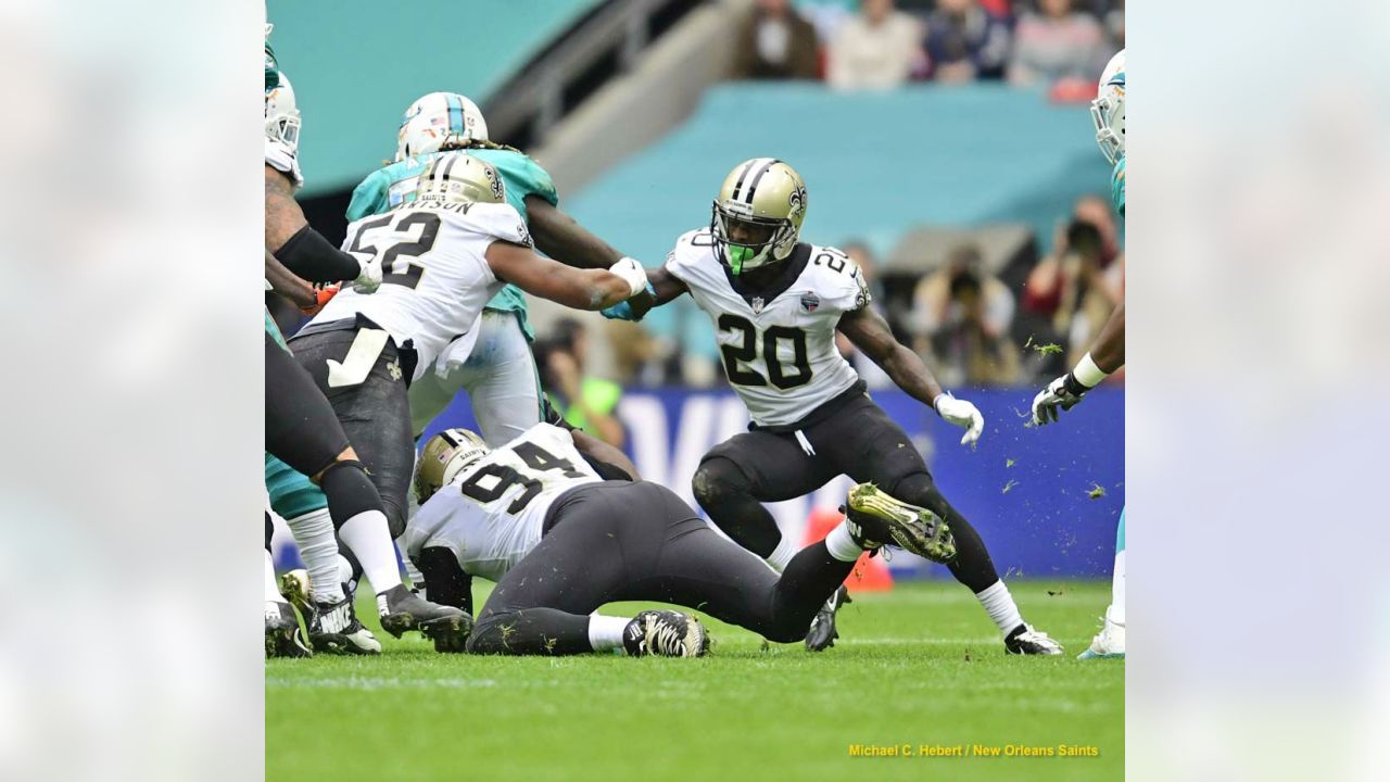 Saints Encouraging Fans to 'BLACKOUT' Caesars Superdome on MNF vs