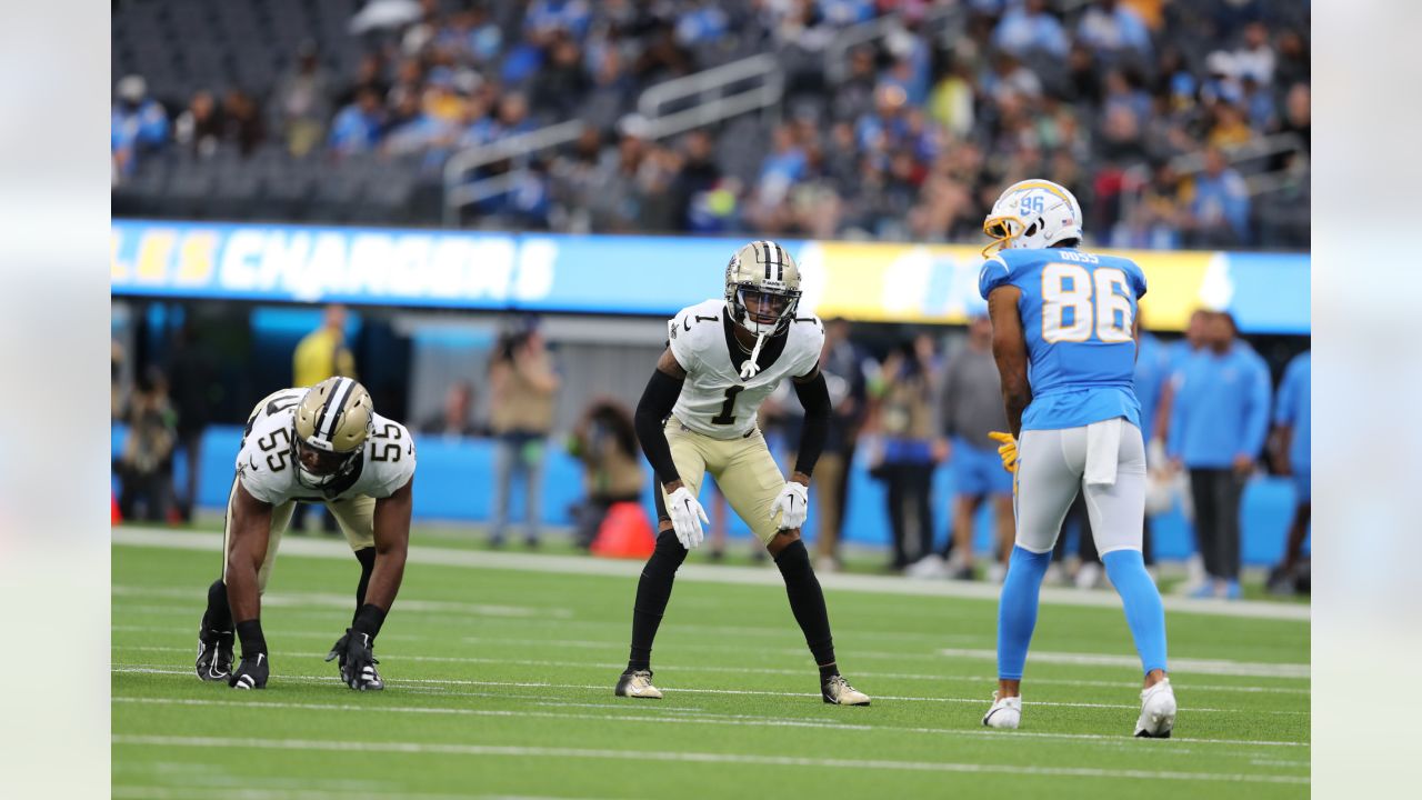 Photos: Chargers vs Rams Game Action