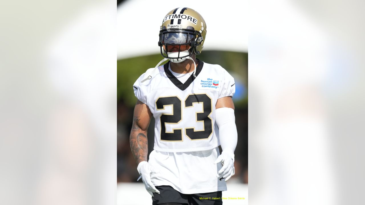 New Orleans Saints players adjust to Guardian Caps during training camp