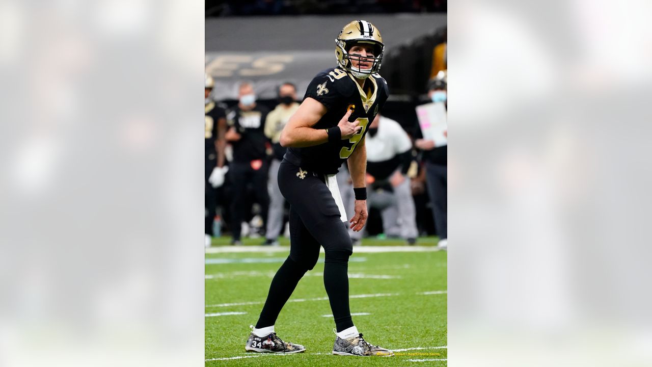 Saints wearing white jerseys, gold pants to close 2020 regular season