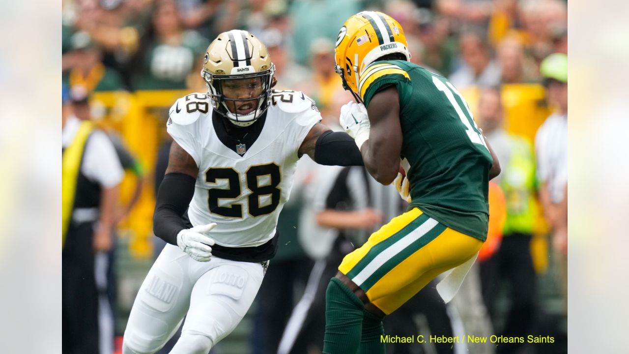 New Orleans Saints tight end Taysom Hill (7) warms up before an NFL  football game against the Green Bay Packers Sunday, Sept. 24, 2023, in  Green Bay, Wis. (AP Photo/Matt Ludtke Stock