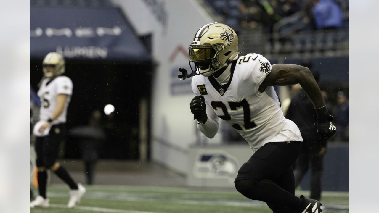 Brees, Saints outlast Seahawks 25-20