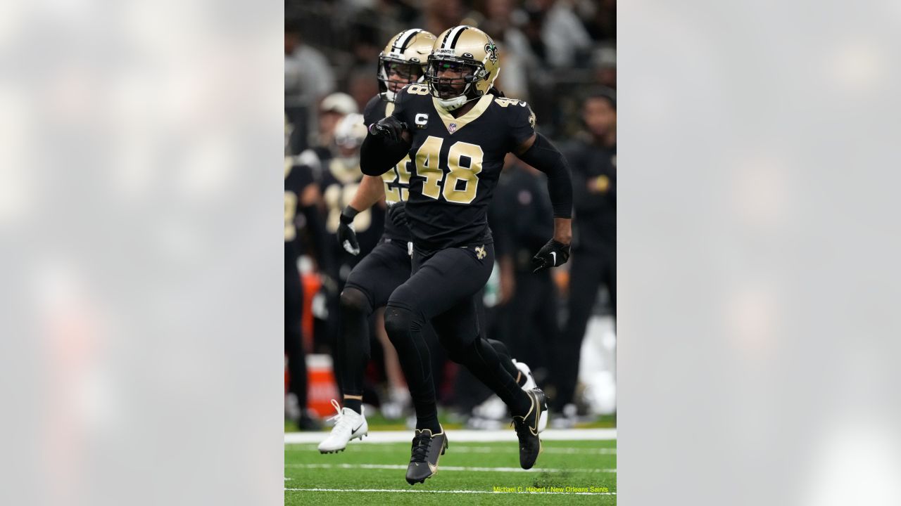 Alvin Kamara requests, then supplies swagger for New Orleans