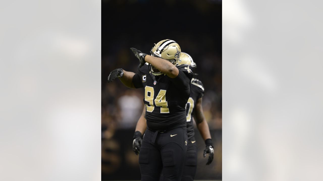 Saints star Cameron Jordan squeezes into dad's Pro Bowl jersey for Steve  Jordan Vikings Ring of Honor induction – Twin Cities