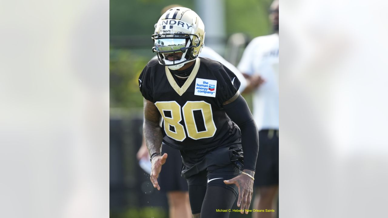 New Orleans Saints players adjust to Guardian Caps during training camp