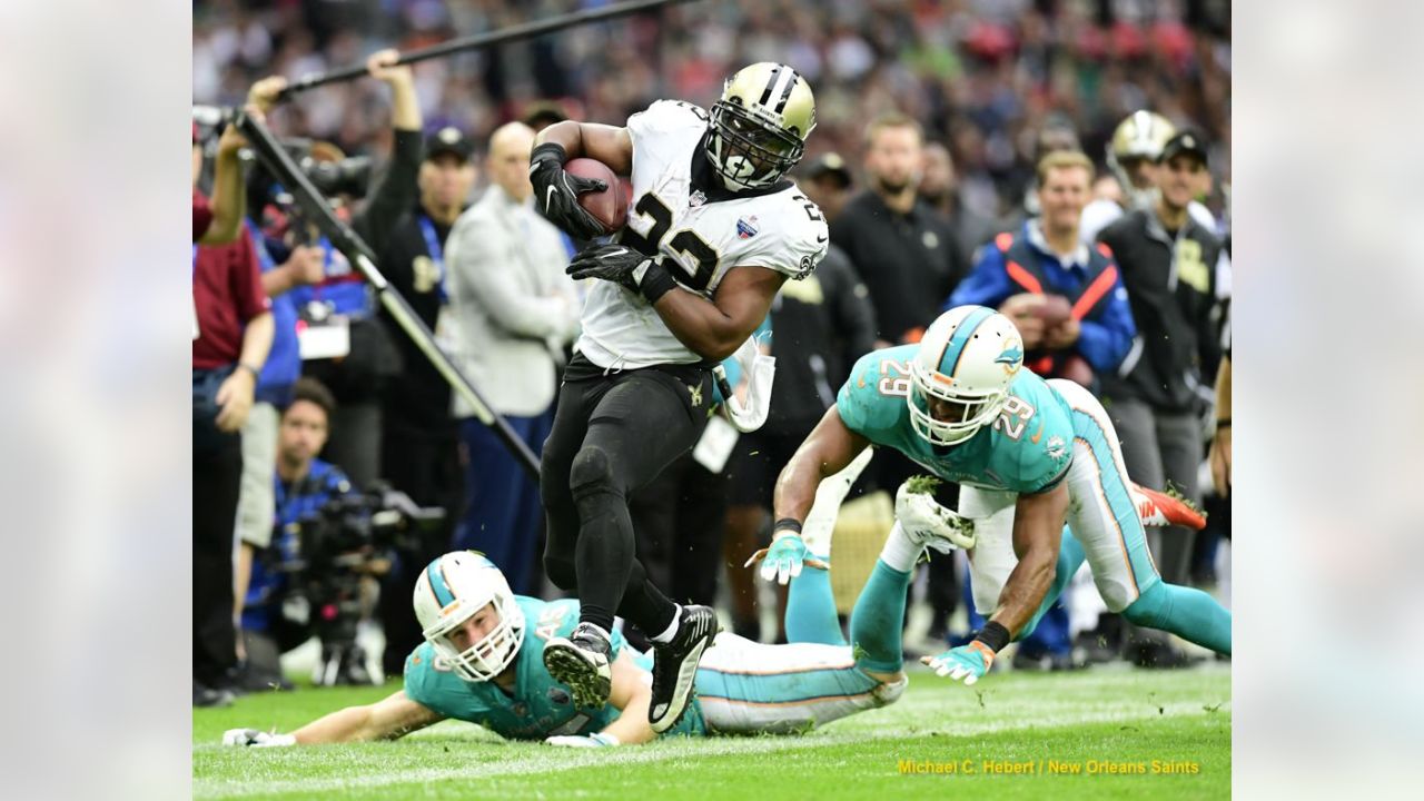 New Orleans Saints on X: New Orleans Saints to play Miami Dolphins in  London in 2017   / X