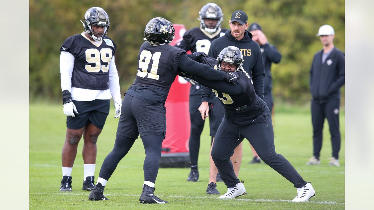 NOLA.com: Saints vs. Vikings Game Ends with Jersey Swaps, Handshakes  Between Friends, Former Teammates - Brother Martin High School