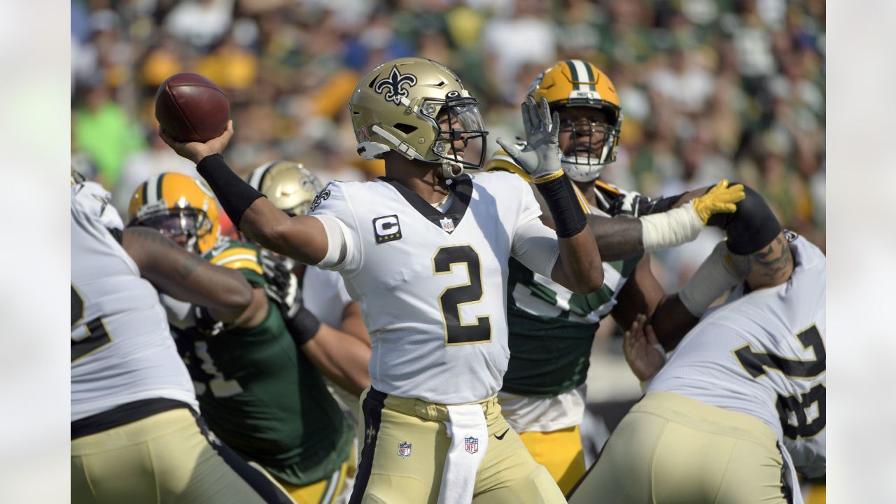 Green Bay Packers running back Kylin Hill (32) against the New Orleans  Saints during the second