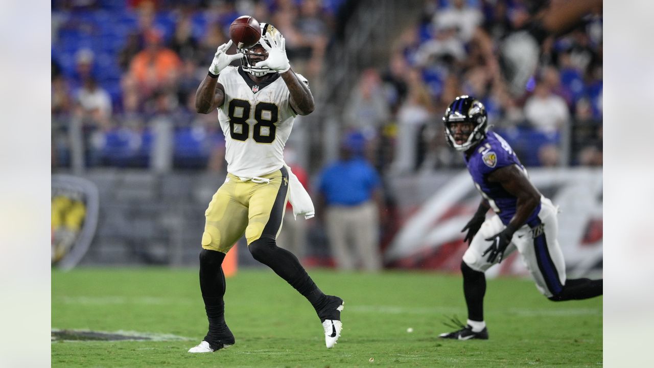 Demario Davis, Gardner Minshew swap jerseys after Saints-Jaguars game