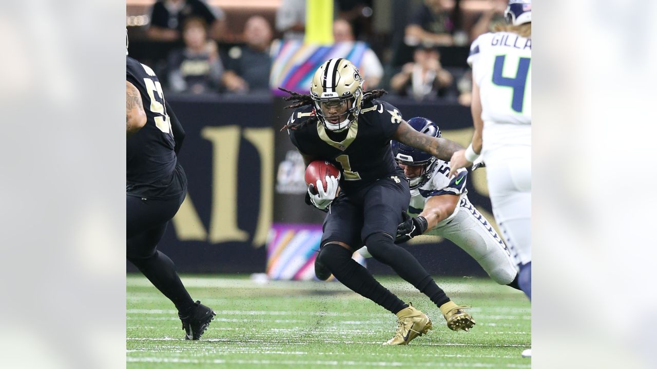 The Seattle Seahawks huddle during an NFL football game against the New  Orleans Saints in New Orleans, Sunday, Oct. 9, 2022. The Saints won 39-32.  (AP Photo/Gerald Herbert Stock Photo - Alamy