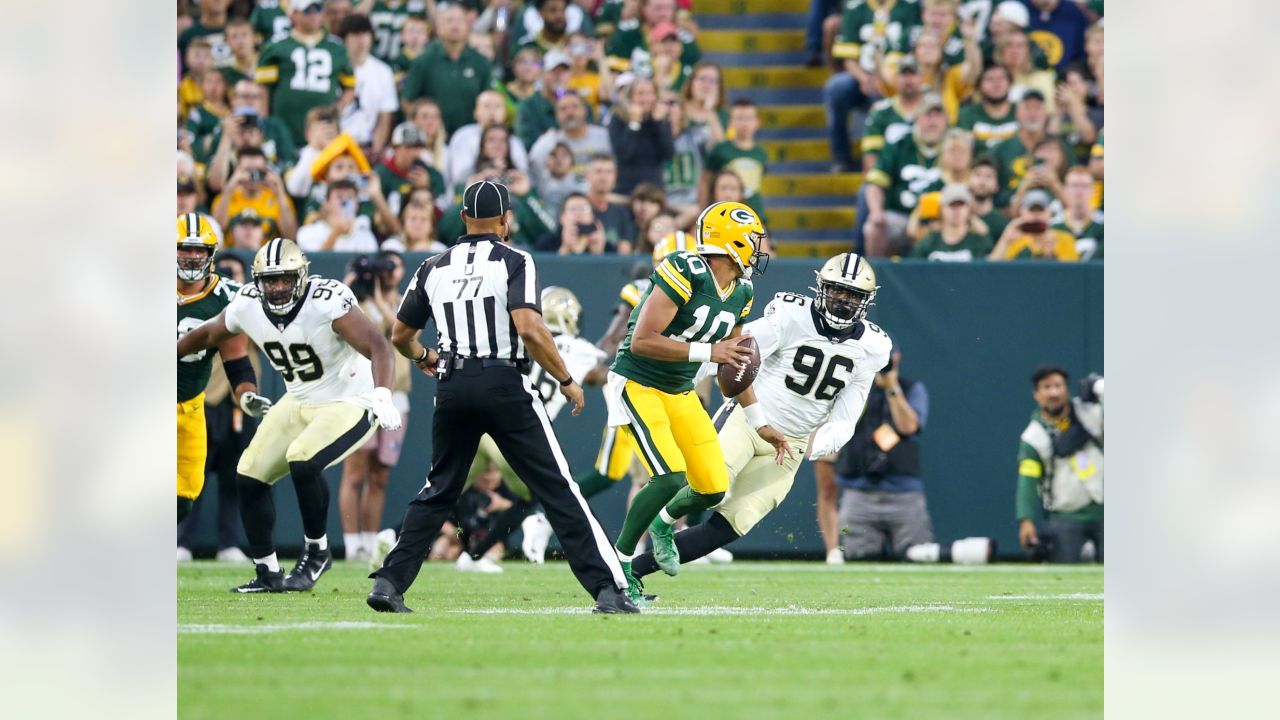 Etling's 51-yard touchdown rush solidifies Green Bay's victory over the New  Orleans Saints 20-10