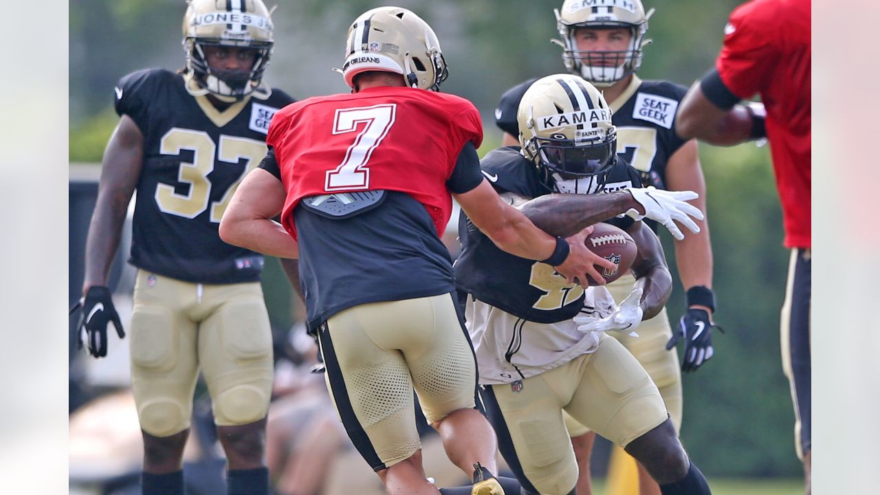 New Orleans Saints linebacker Chase Hansen (40) carries the ball