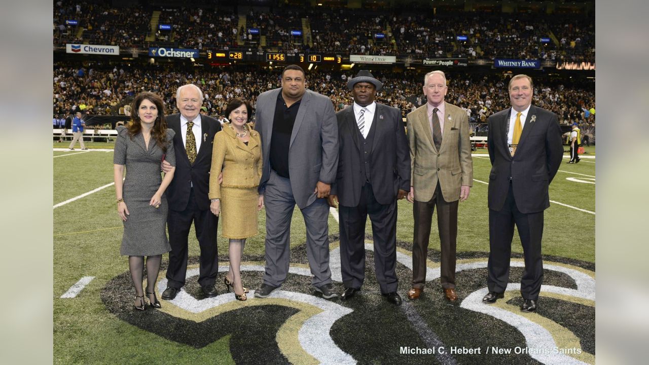 TCU's LaDainian Tomlinson, UNT and Texas Tech's Jerry Moore named to  College Football Hall of Fame class