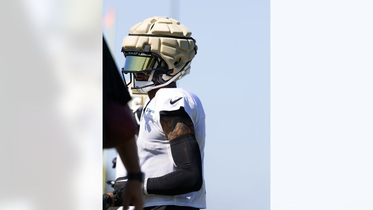 New Orleans Saints wide receiver Michael Thomas (13) plays against the  Carolina Panthers during an NFL football game, Sunday, Sept. 25, 2022, in  Charlotte, N.C. (AP Photo/Jacob Kupferman Stock Photo - Alamy