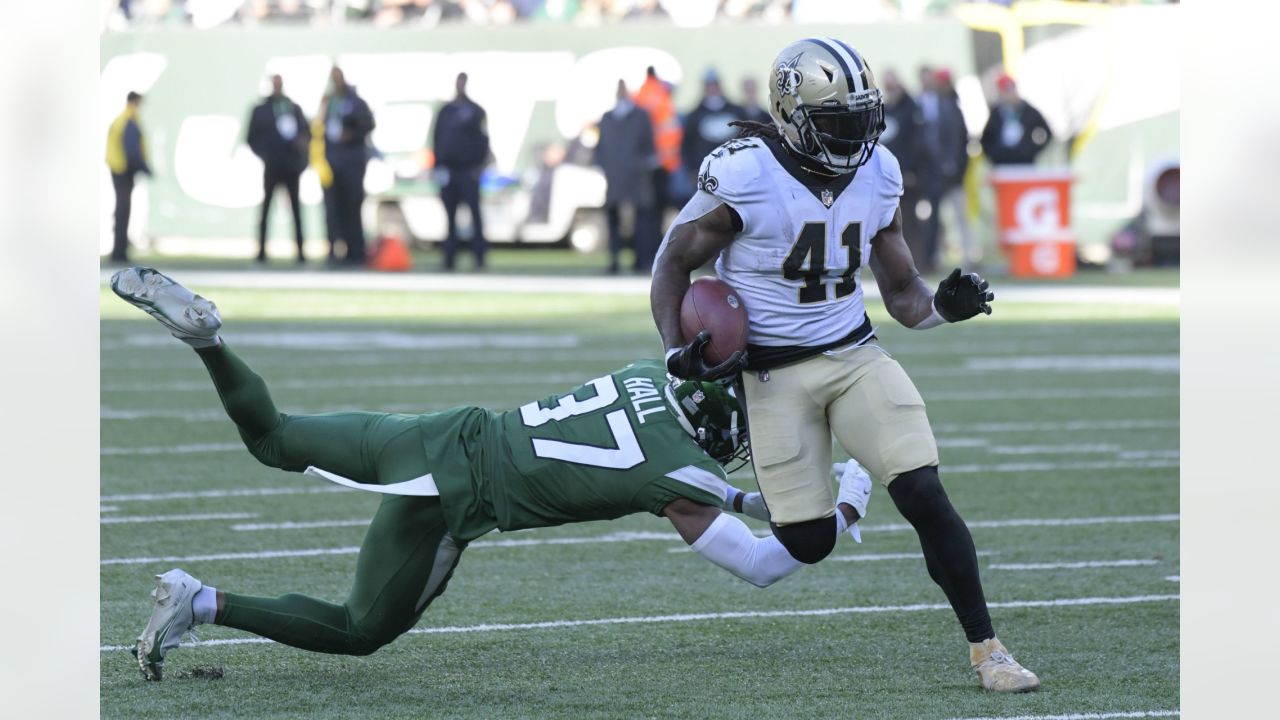 Photos: Game Action  Saints at Jets NFL Week 14 2021