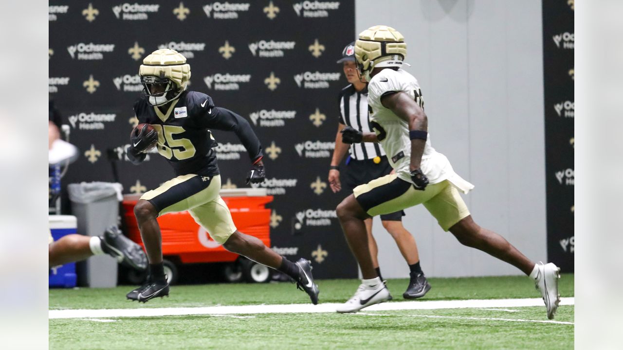 Demario Davis talks Saints roster, health status on Day 20 of Saints  Training Camp 2023