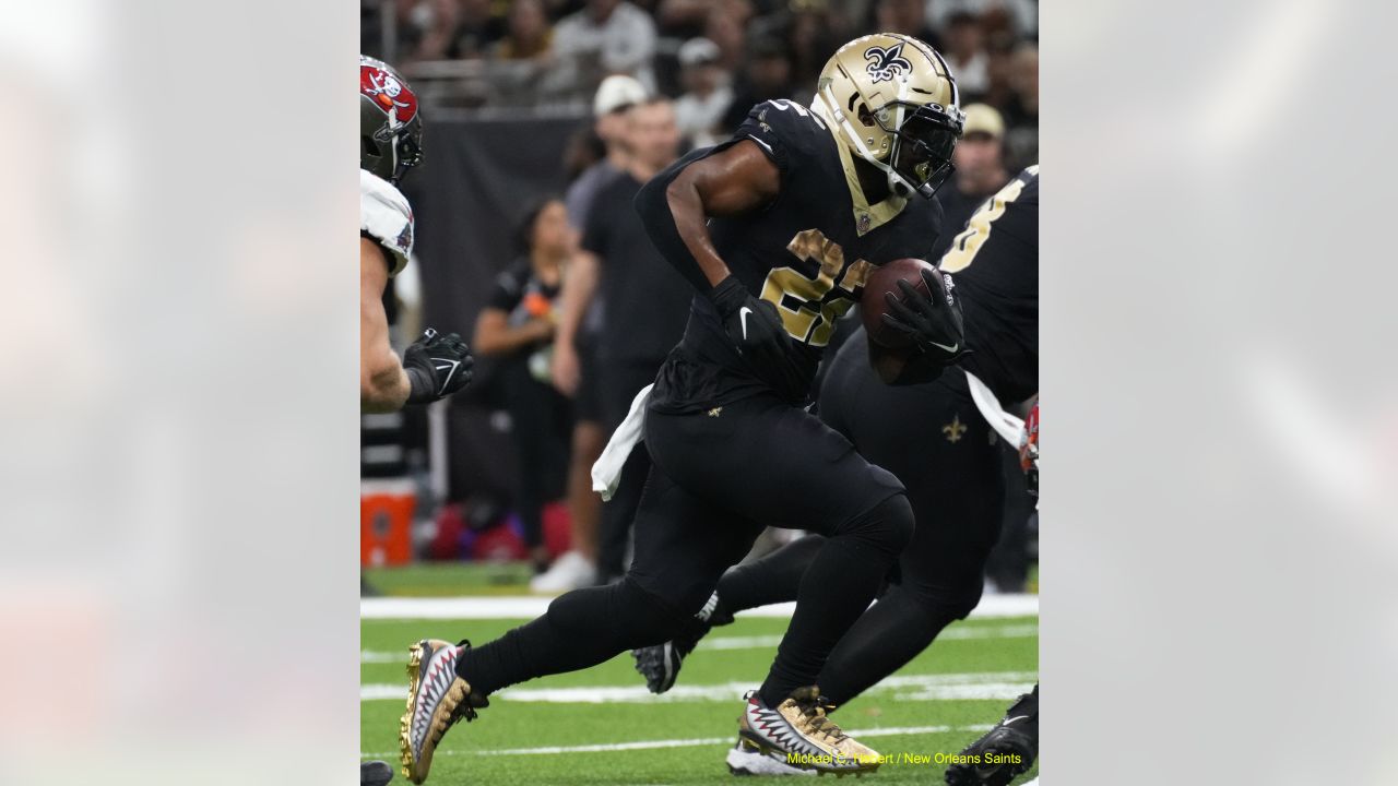 Saints will wear black jerseys, gold pants in Week 4 vs. Buccaneers - A to  Z Sports