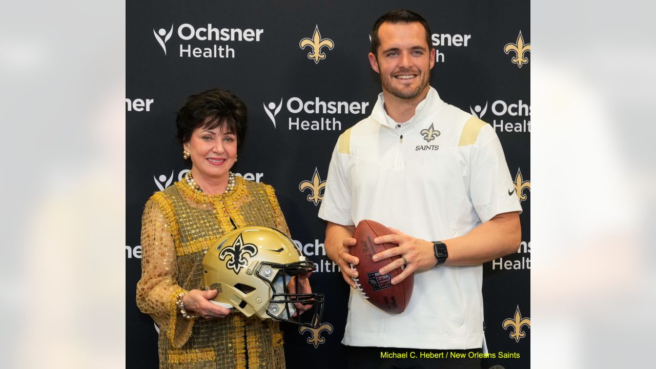 Lafayette, La. Surgeon Suggests Timeline for Saints QB Derek Carr