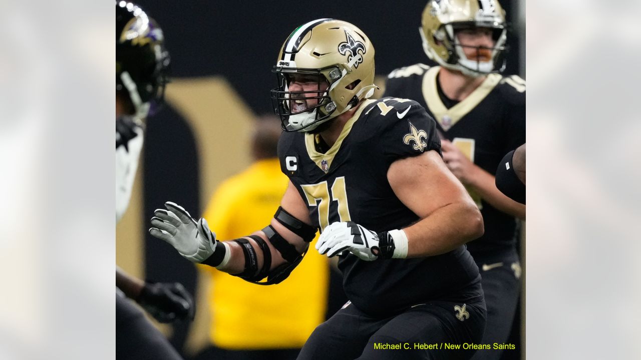 New Orleans, Louisiana, USA. 7th Nov, 2022. Baltimore Ravens running back  Kenyan Drake runs the ball against the New Orleans Saints in an NFL game in New  Orleans, Louisiana USA on November