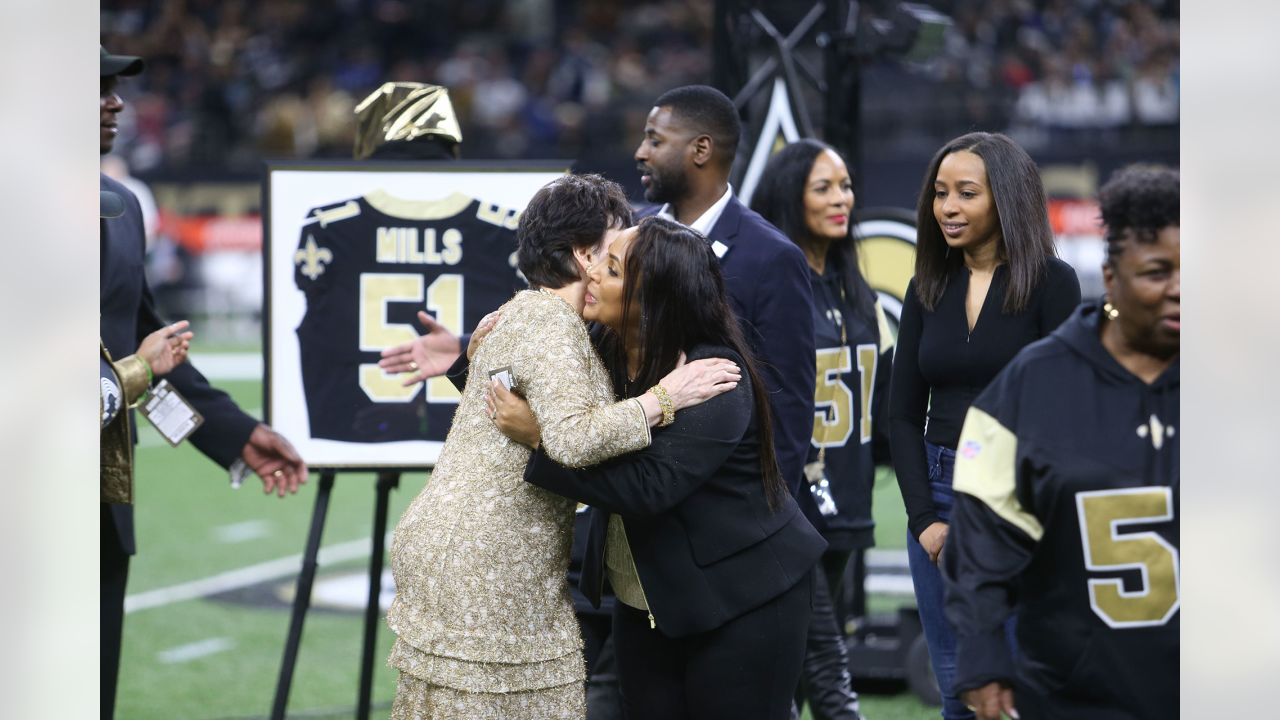 New Orleans Saints on X: Sam Mills' family, welcomes the Dome