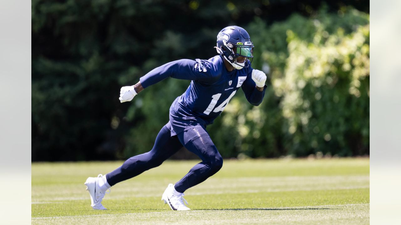 Seahawks News 8/9: Mike Jackson having a transformative camp - Field Gulls