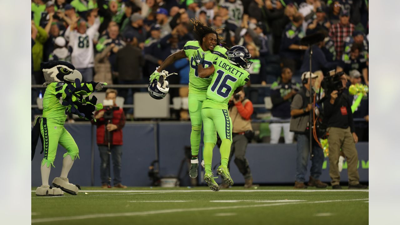 Seattle Seahawks 'Color Rush' Uniforms Are Bright Green