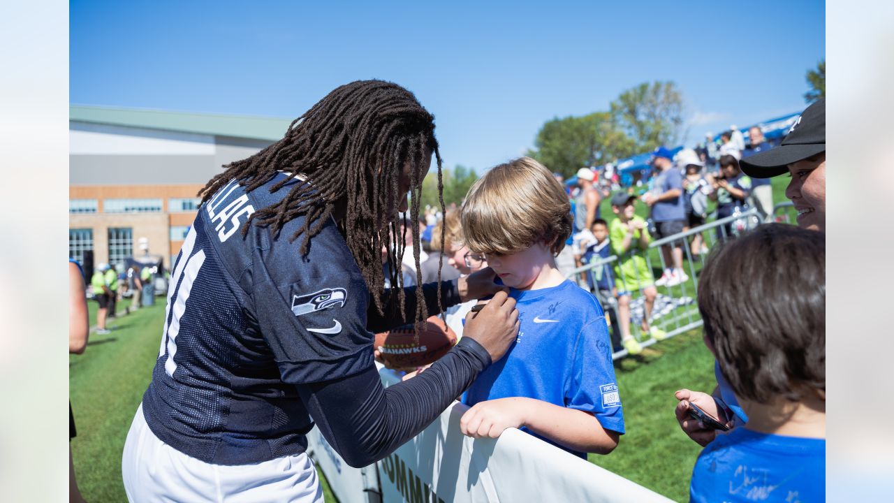 Seahawks Round-Up: Damien Lewis and Abe Lucas Ranked Top 75 In Offensive  Line Players