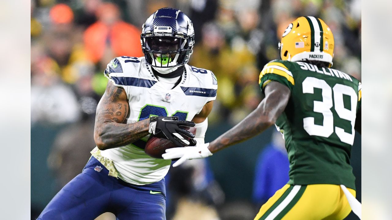 Packers blank Seahawks, 17-0