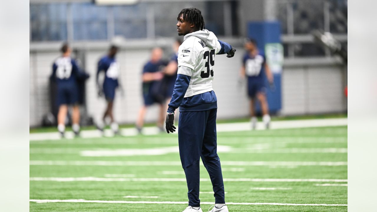 Shakir finding familiar faces at rookie minicamp