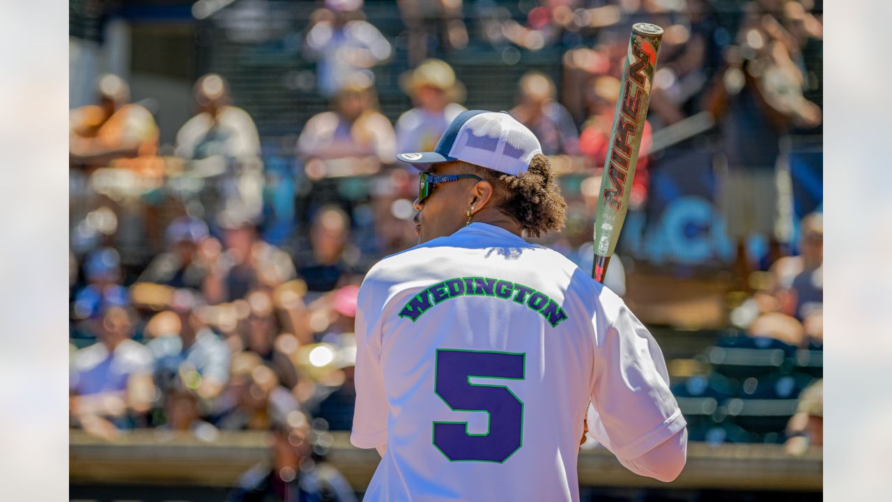 PHOTOS: DK Metcalf Hosts Seattle All-Star Softball Classic