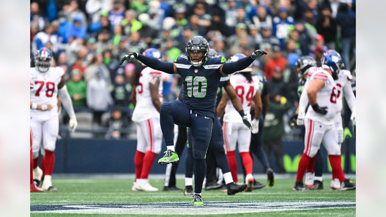 Seahawks snap Giants' win streak, Tyler Lockett redeems himself with  crucial touchdown catch