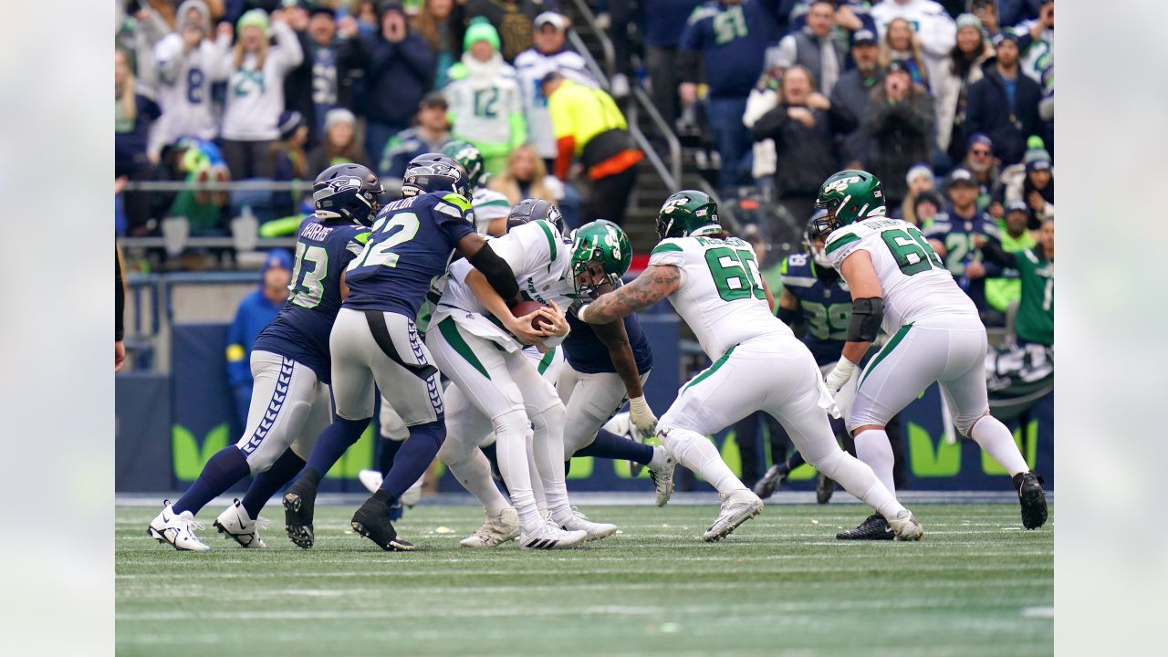 Seattle Seahawk's Darrell Jackson (82) and Jerry Rice (80