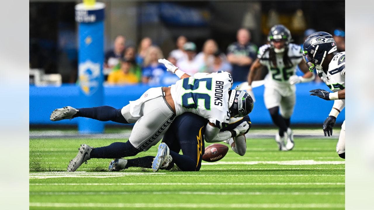 Seattle Seahawks running back Kenneth Walker III (9) wears customized  cleats before an NFL football game against the Los Angeles Rams, Sunday,  Dec. 4, 2022, in Inglewood, Calif. (AP Photo/Kyusung Gong Stock