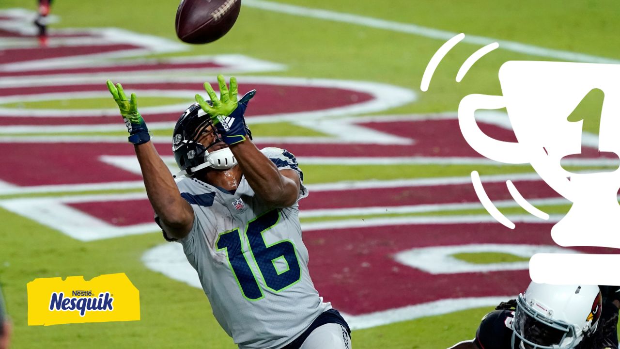 October 16, 2022: Seattle Seahawks wide receiver Tyler Lockett (16) during  a game between the Arizona Cardinals and Seattle Seahawks at Lumen Field in  Seattle, WA. The Seahawks won 19-9. Sean Brown/CSM/Sipa