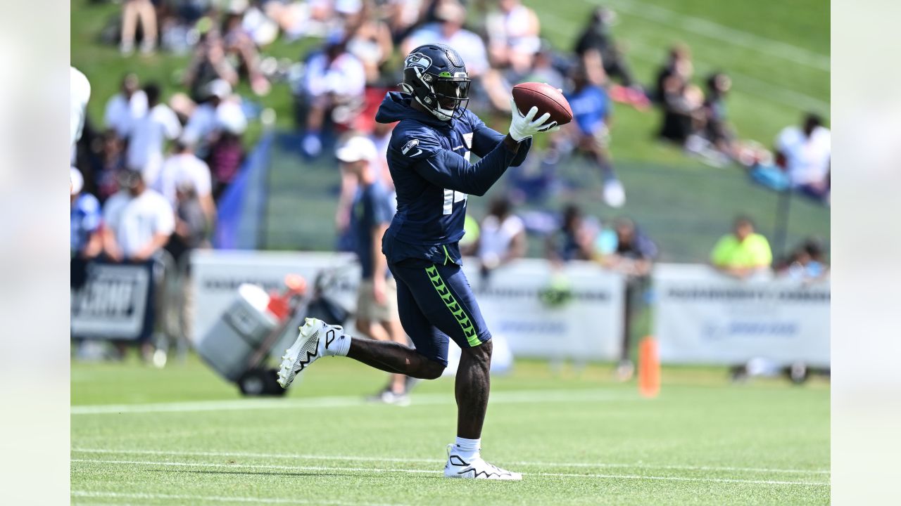 Clint Hurtt and the tenacious 2023 Seahawks defense