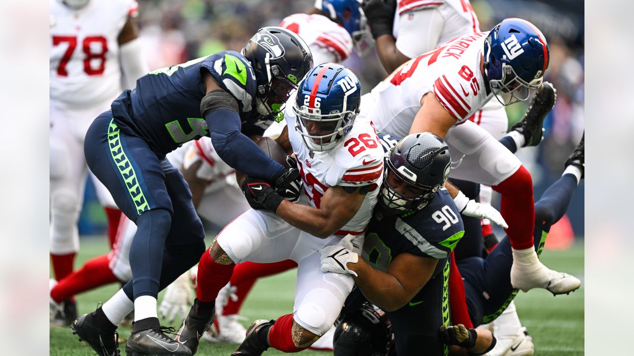 Seahawks snap Giants' win streak, Tyler Lockett redeems himself with  crucial touchdown catch