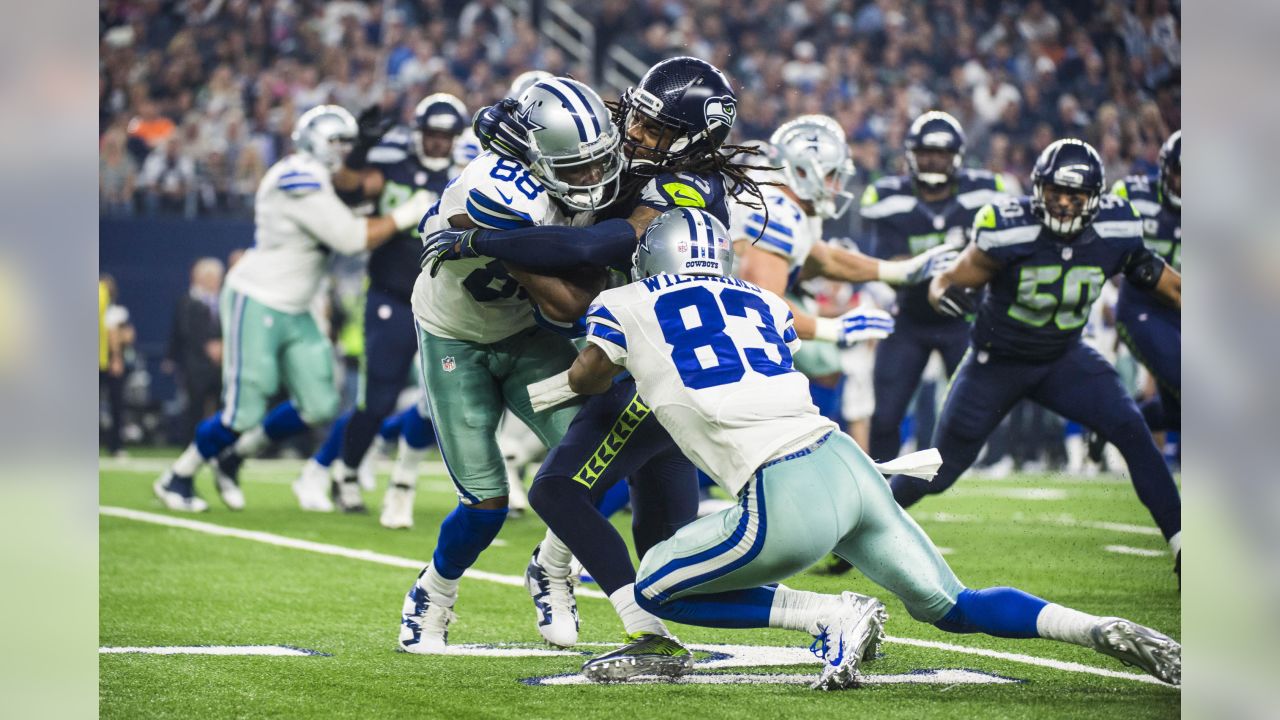 Wilson carries Seahawks past ailing Cowboys, 13-12