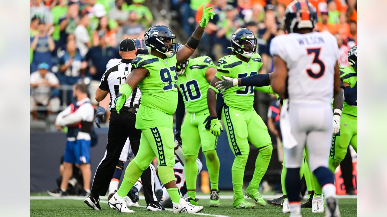 Broncos beat Seahawks 30-3 in first game with fans at Lumen Field