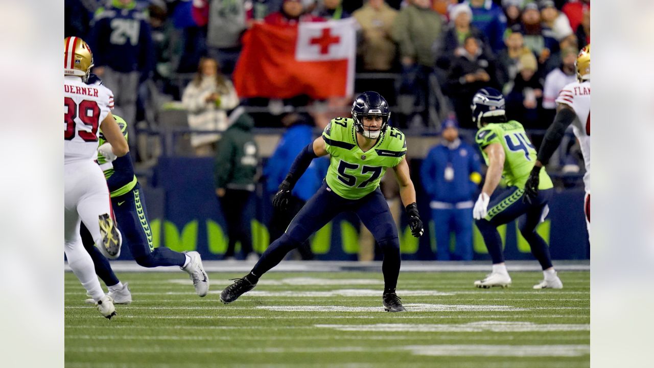 Where does Cody Barton fit in Seahawks' linebacking corps of future