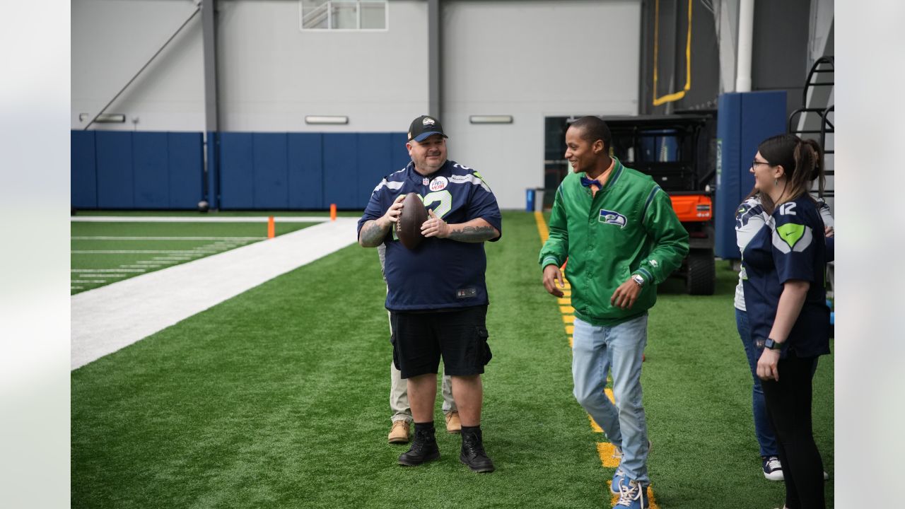 Seahawks Fan Larry Bevans Named NFL Fan Of The Year