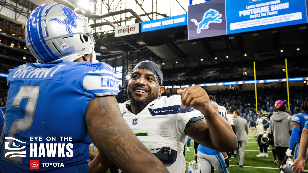 Seattle Seahawks quarterback Geno Smith (7) drops back to pass against the Detroit  Lions during an NFL football game, Sunday, Oct. 2, 2022, in Detroit. (AP  Photo/Rick Osentoski Stock Photo - Alamy