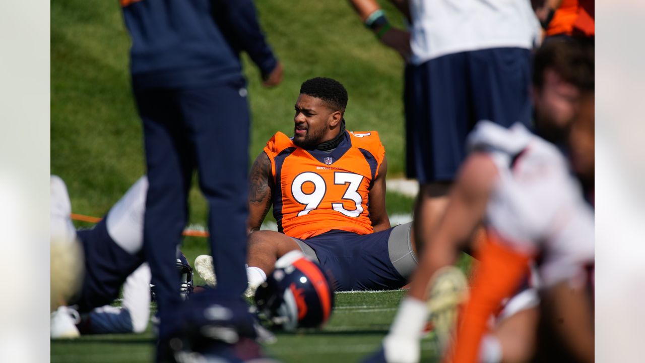 Seahawks: Dre'Mont Jones details 'hectic drama' with Broncos