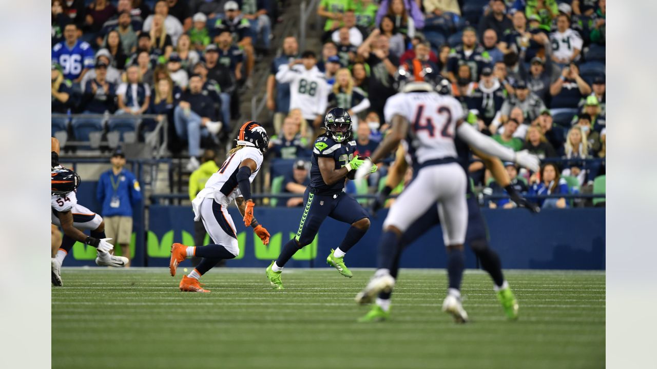 Few bright spots, several injuries in Seahawks' 30-3 preseason loss to the  Broncos - Field Gulls