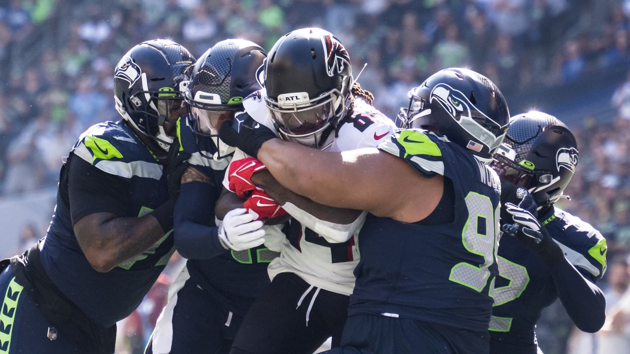 Report: Seattle Seahawks DT Al Woods is sticking around - Field Gulls